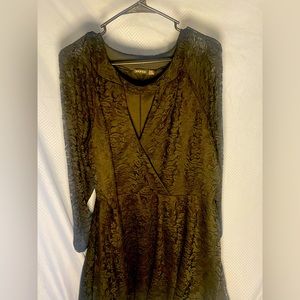 BOOHOO. Plus size mid length black lace keyhole dress